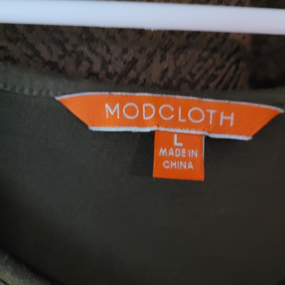 Olive Modcloth Top - Picture 2 of 4